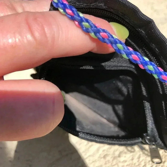 Vintage Eddie Bauer 1990’s Crossbody Bag - Picture 5 of 6